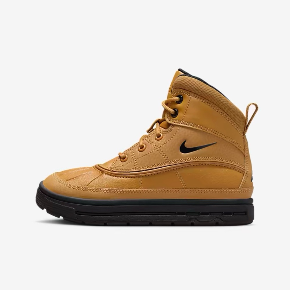 Brand New Nike Woodside 2 High